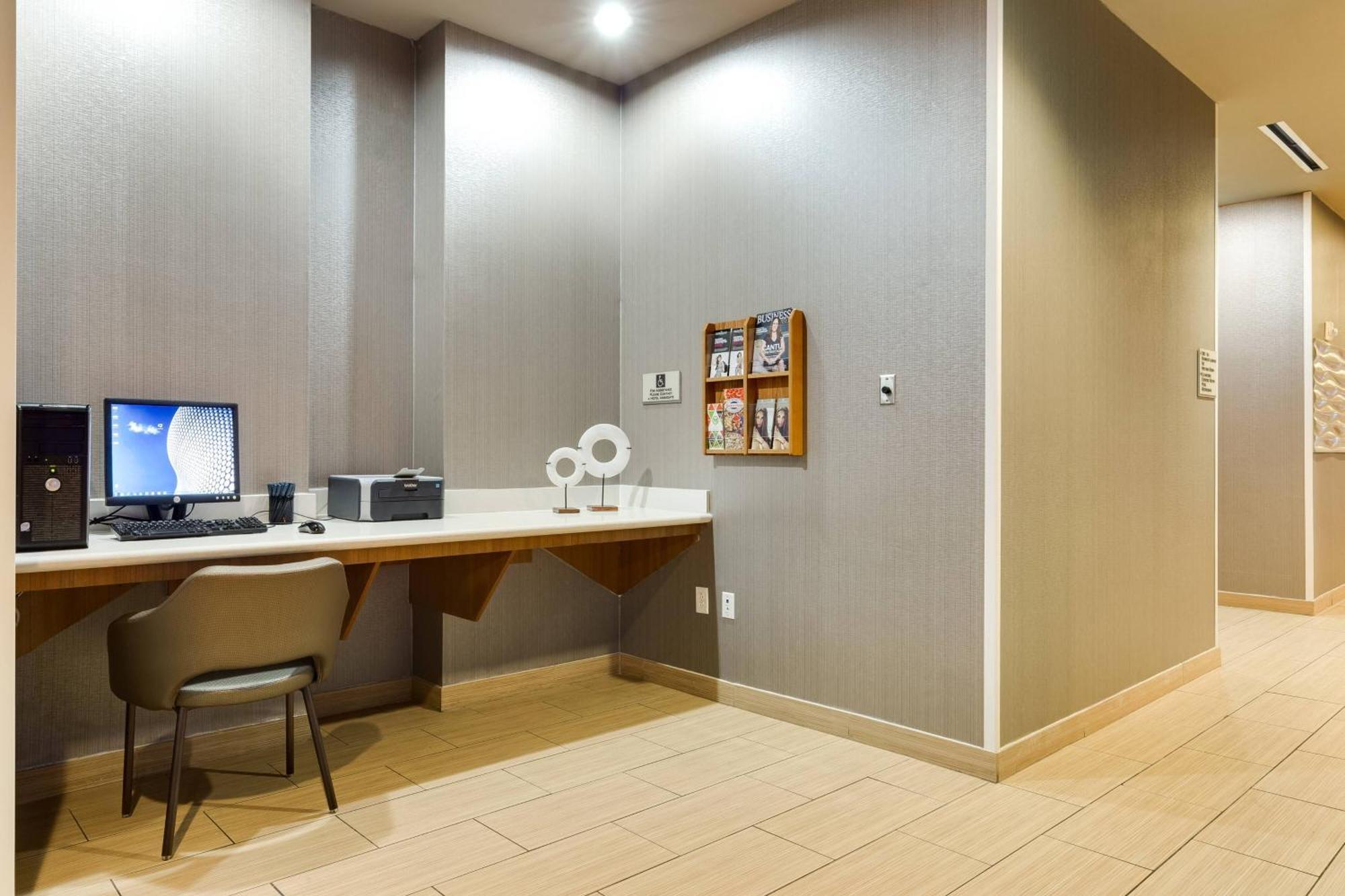 Springhill Suites By Marriott Mcallen Convention Center Exterior photo